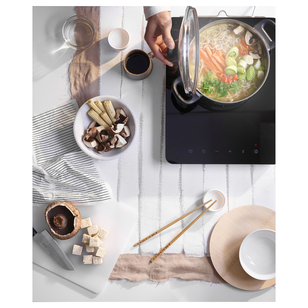 https://www.ikea.com/es/es/images/products/annons-bateria-cocina-5-piezas-vidrio-acero-inoxidable__0979881_ph151243_s5.jpg